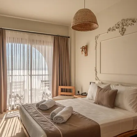 Lsaranda House 16 Adult Only