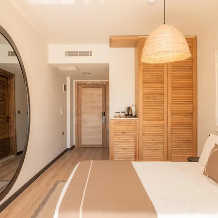 L'saranda House 16 Adult Only Hotel