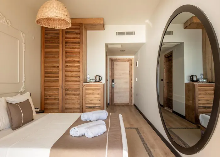 L'saranda House 16 Adult Only