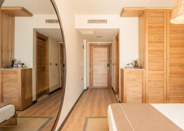 L'saranda House 16 Adult Only Hotel