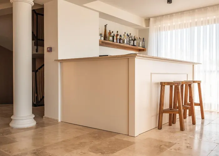 酒店 L'saranda House 16 Adult Only